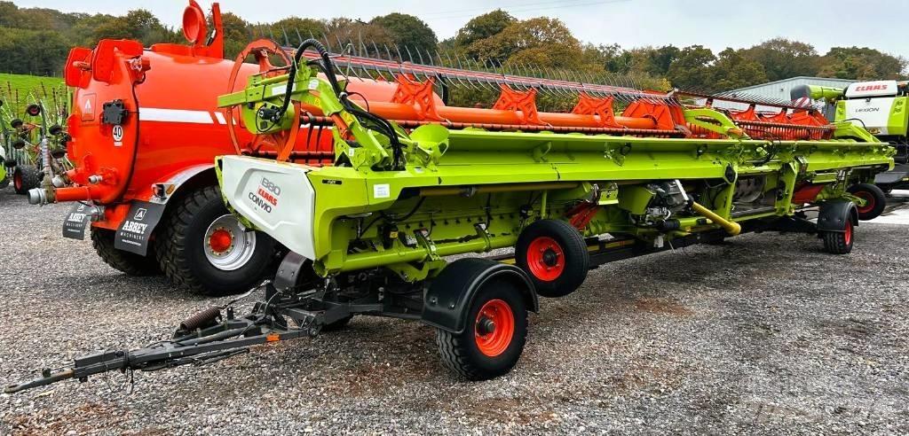 CLAAS Lexion 8900 TT Θεριζοαλωνιστικές μηχανές