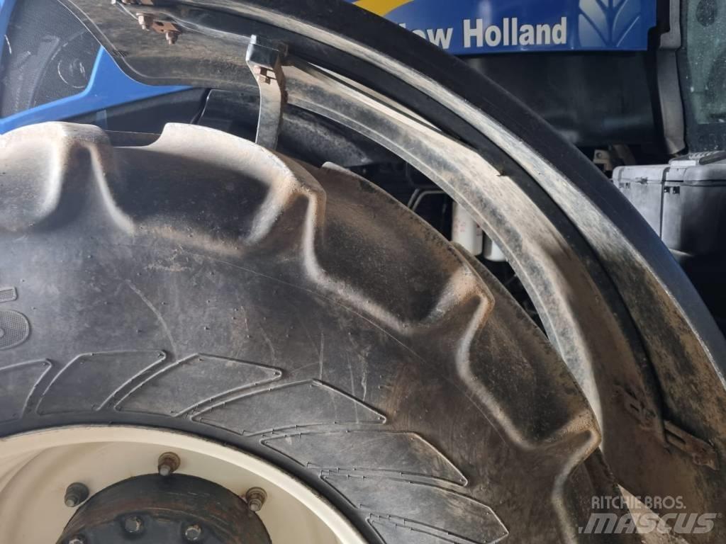 New Holland T 7060 Τρακτέρ