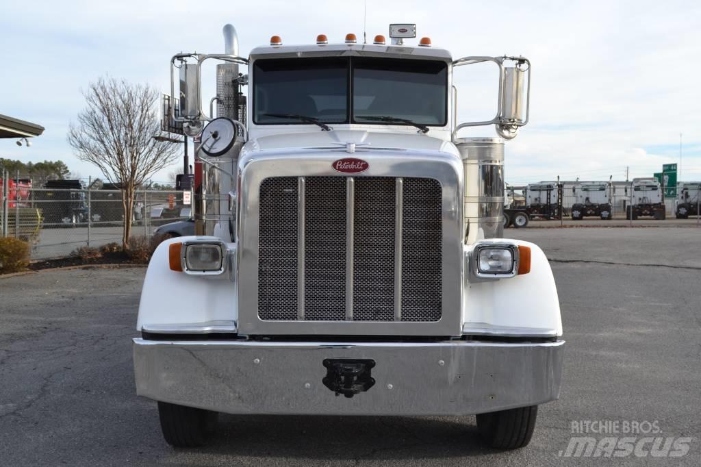Peterbilt 367 Τράκτορες