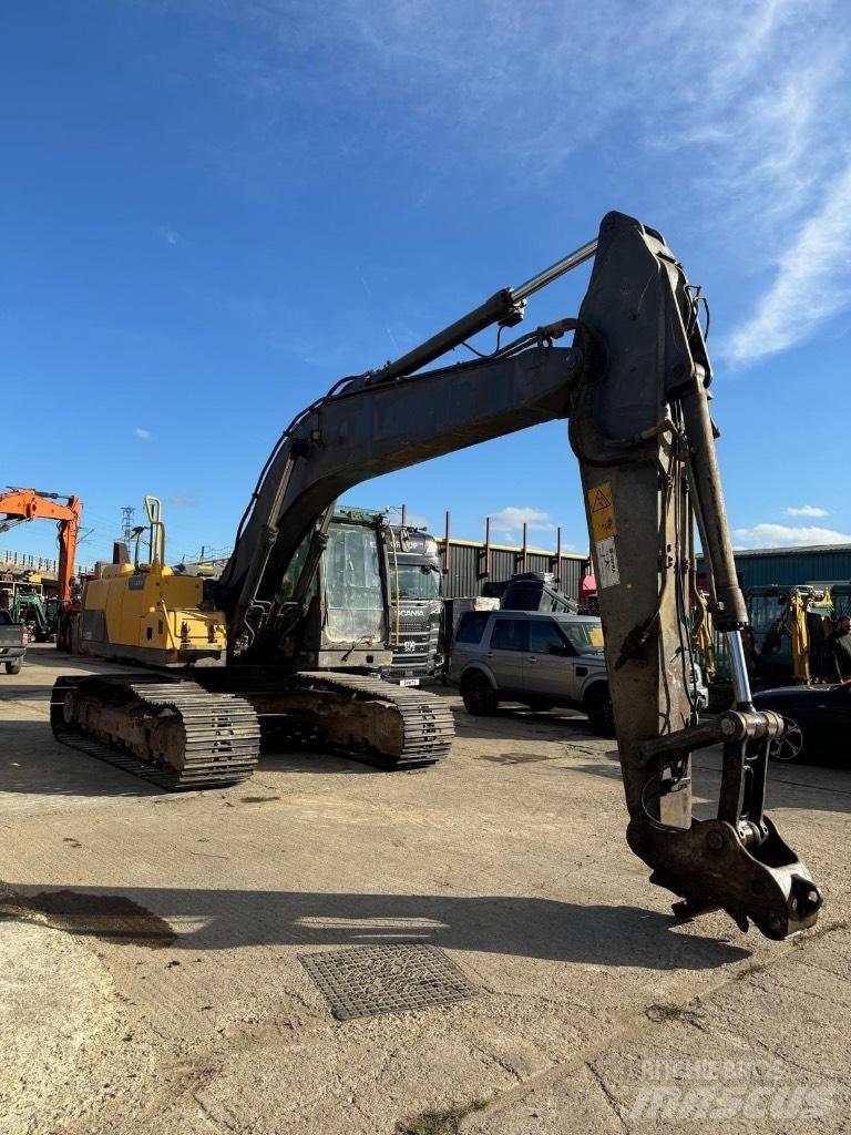 Volvo EC 220 DL Εκσκαφείς με ερπύστριες