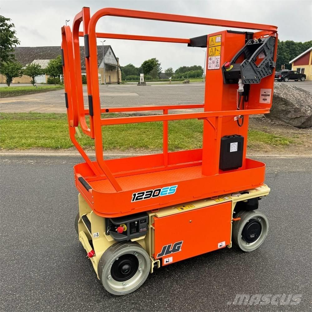 JLG 1230 ES Ανυψωτήρες με κατακόρυφους πυλώνες