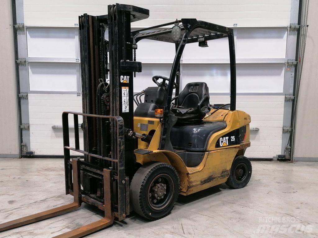 CAT GP25N Περονοφόρα ανυψωτικά κλαρκ με φυσικό αέριο LPG