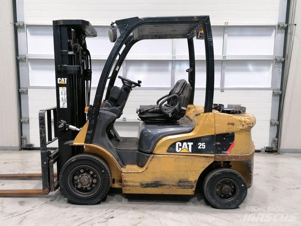 CAT GP25N Περονοφόρα ανυψωτικά κλαρκ με φυσικό αέριο LPG