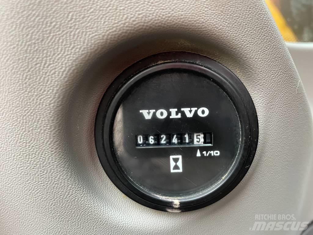 Volvo ECR 235 Εκσκαφείς με ερπύστριες