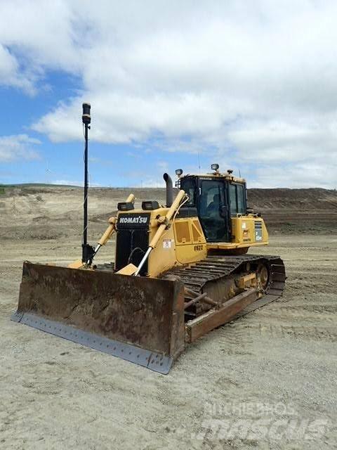 Komatsu D65PX-18 Μπουλντόζες με ερπύστριες