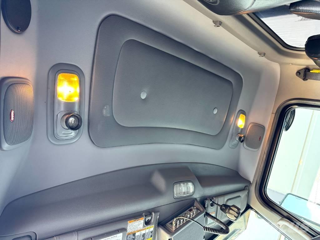 Peterbilt 389 Φορτηγά Ανατροπή