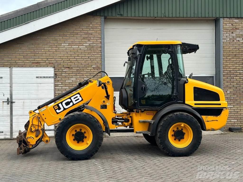 JCB TM220 SV A Τηλεσκοπικοί τροχοφόροι φορτωτές