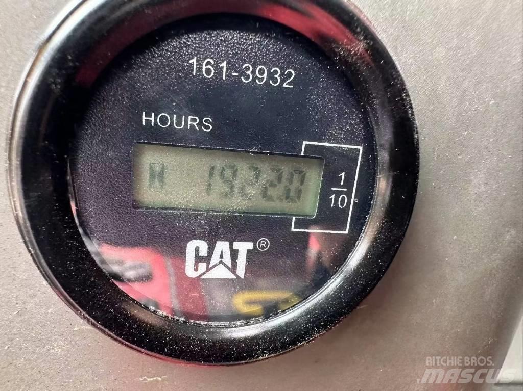 CAT 320 D Εκσκαφείς με ερπύστριες