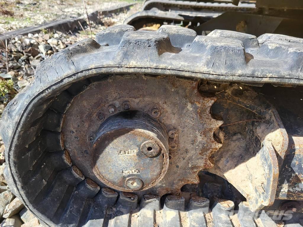 Komatsu PC24MR-5 Εκσκαφάκι (διαβολάκι) < 7t