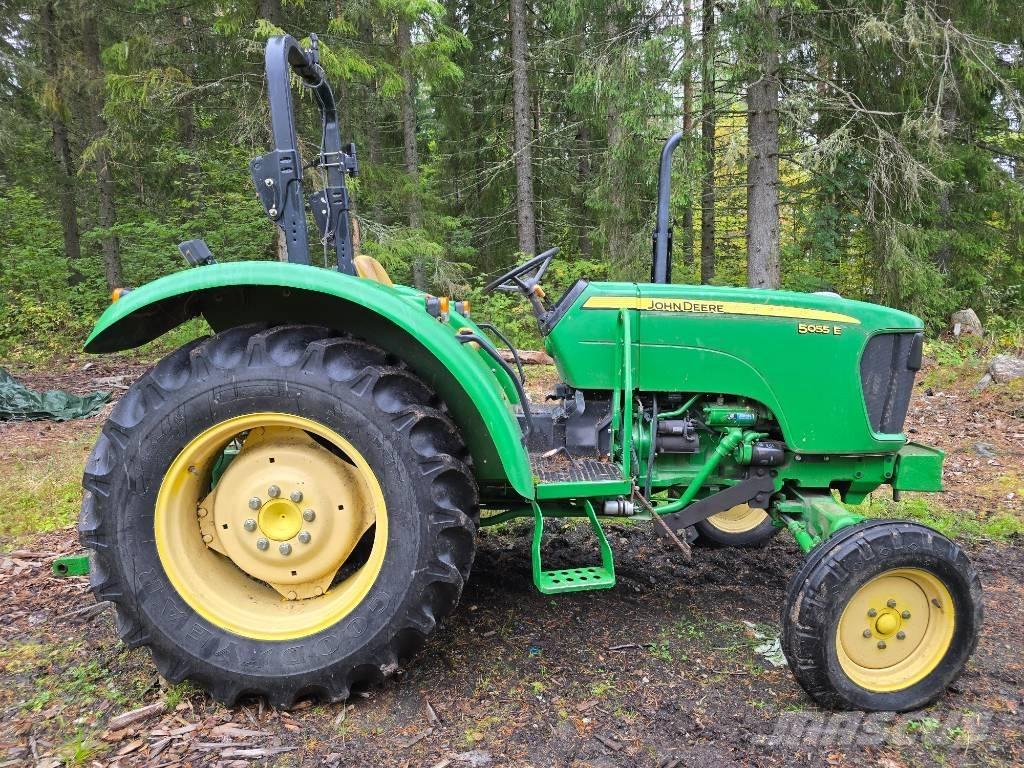 John Deere 5055 E Τρακτέρ
