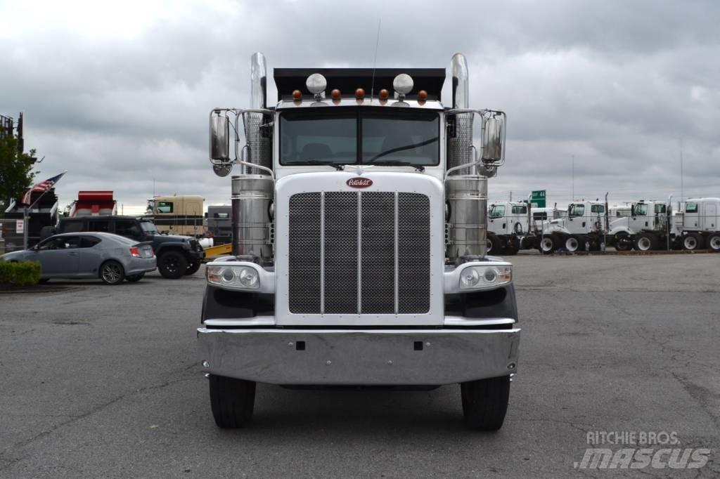 Peterbilt 389 Φορτηγά Ανατροπή
