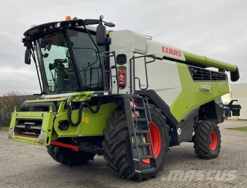 CLAAS LEXION 5400 Θεριζοαλωνιστικές μηχανές