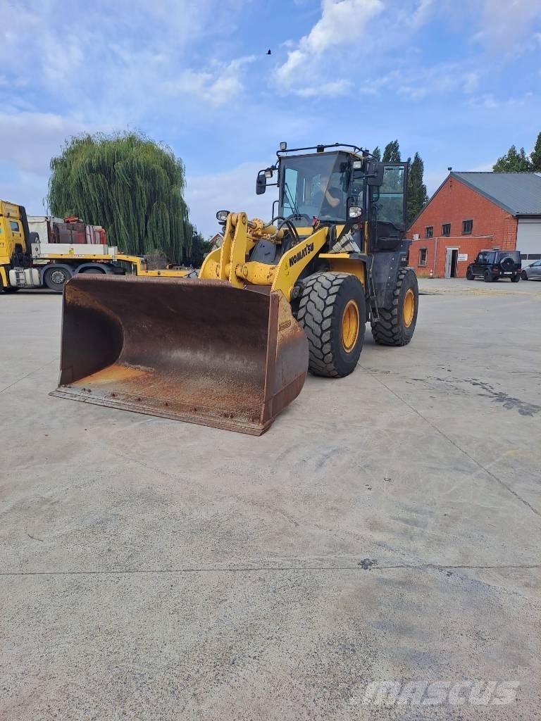 Komatsu WA 320-6 Φορτωτές με λάστιχα (Τροχοφόροι)
