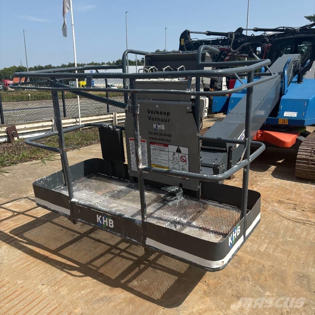Aichi SR 12 B Ανυψωτήρες με τηλεσκοπικό βραχίονα