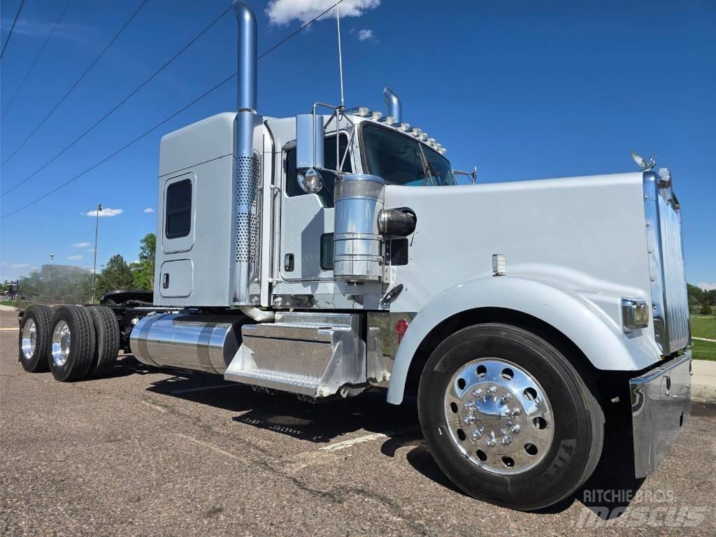 Kenworth W 900 Τράκτορες