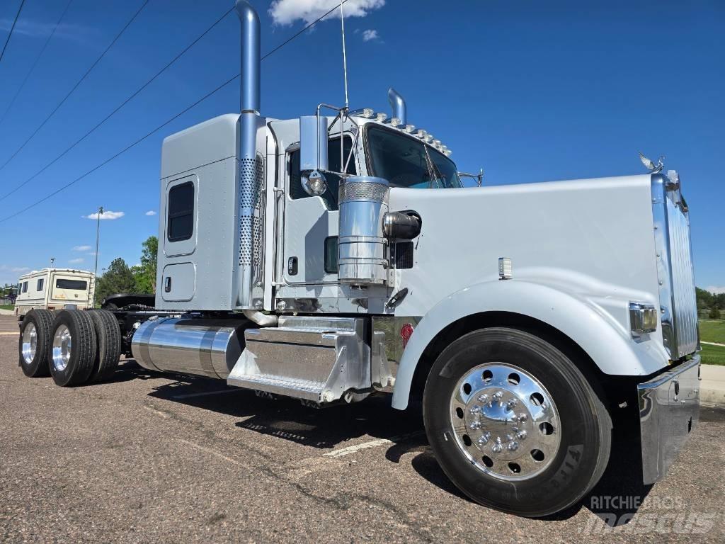 Kenworth W 900 Τράκτορες