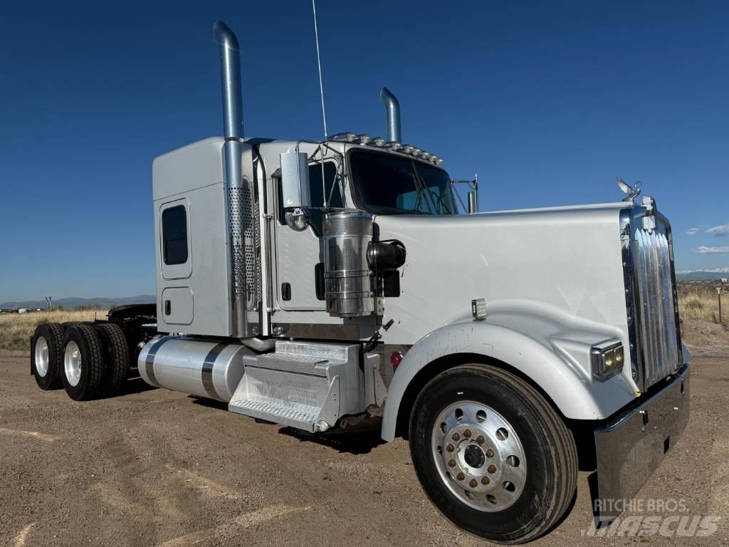 Kenworth W 900 Τράκτορες