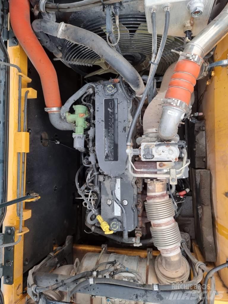 Hyundai HX 300 L Εκσκαφείς με ερπύστριες