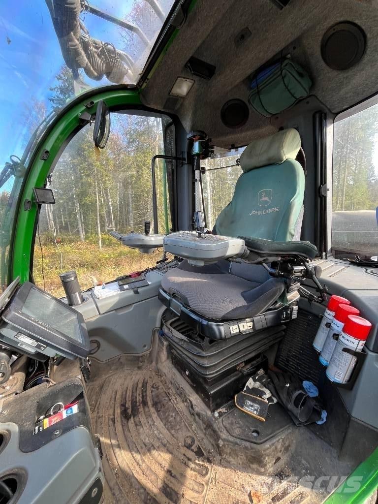 John Deere 1270G 8W Θεριζοαλωνιστικές μηχανές