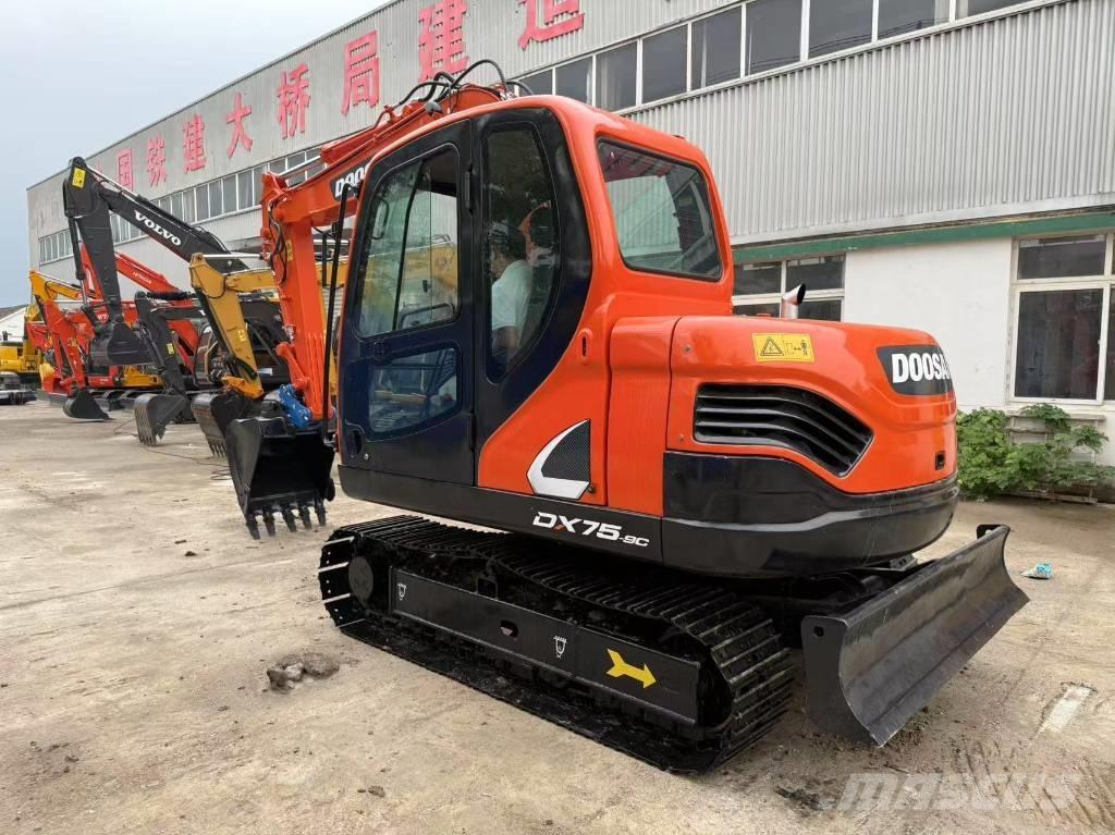 Doosan DX 75 Εκσκαφείς με ερπύστριες