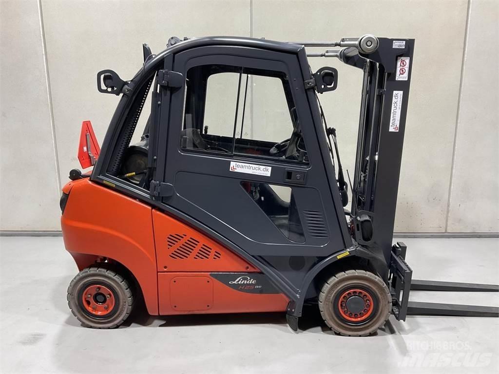 Linde H25T-02 Περονοφόρα ανυψωτικά κλαρκ με φυσικό αέριο LPG