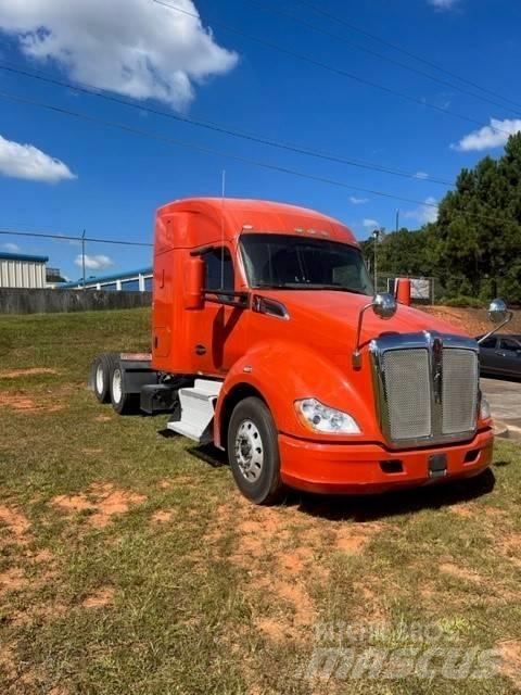Kenworth T 680 Τράκτορες