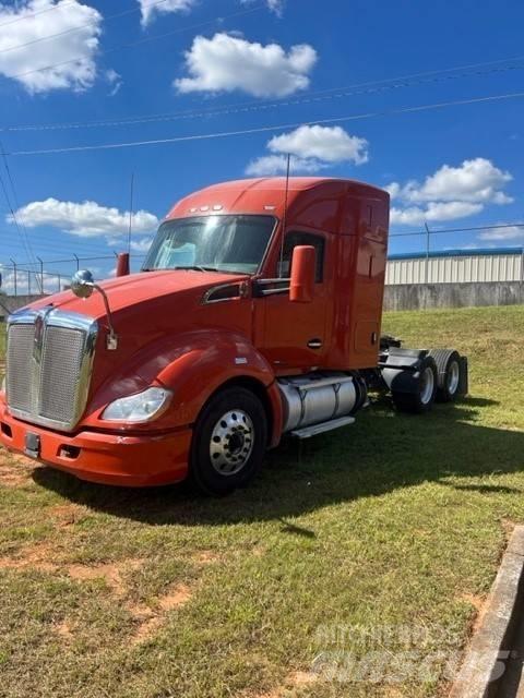 Kenworth T 680 Τράκτορες
