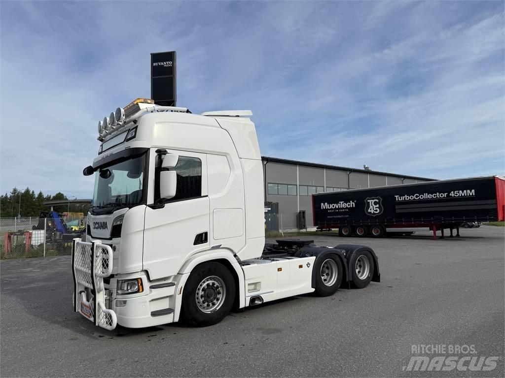 Scania R520 6X2 Τράκτορες