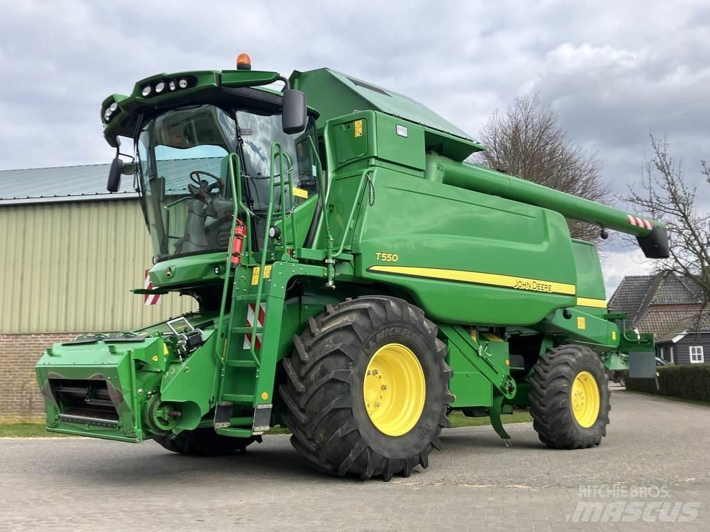 John Deere T550 Θεριζοαλωνιστικές μηχανές