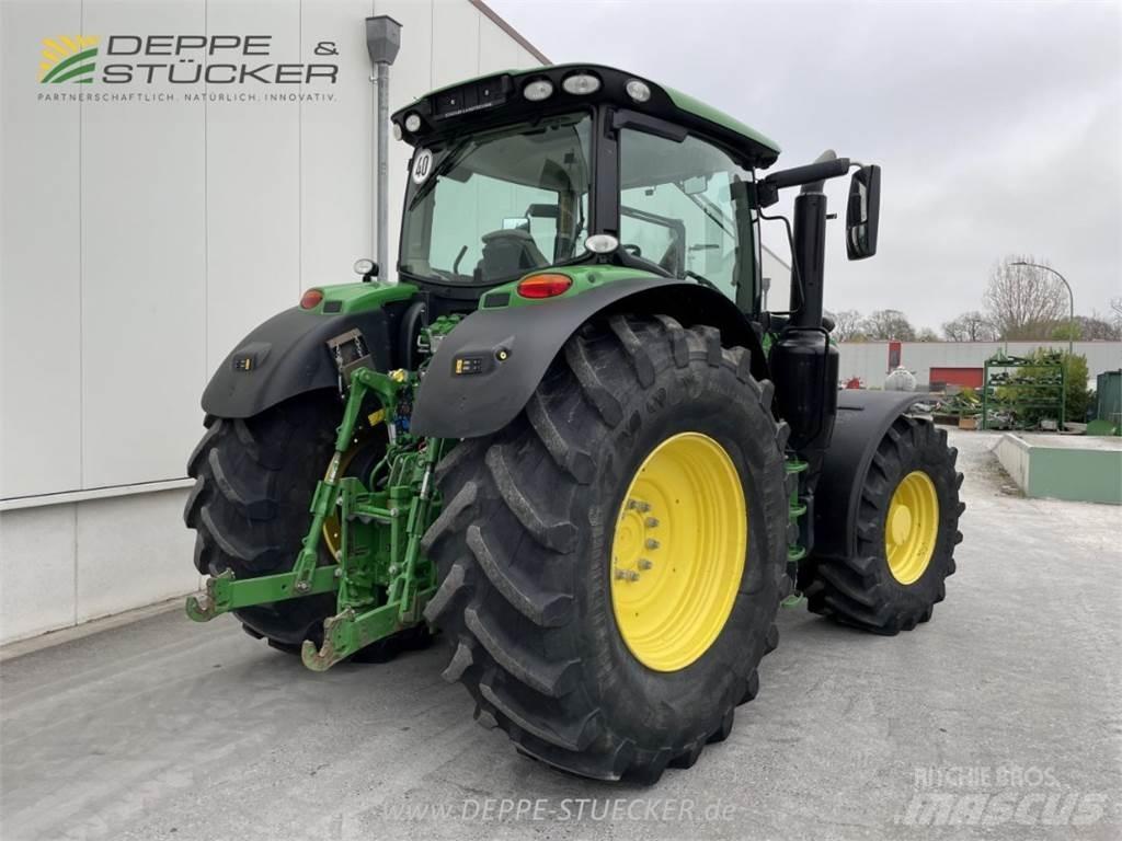 John Deere 6215R Τρακτέρ