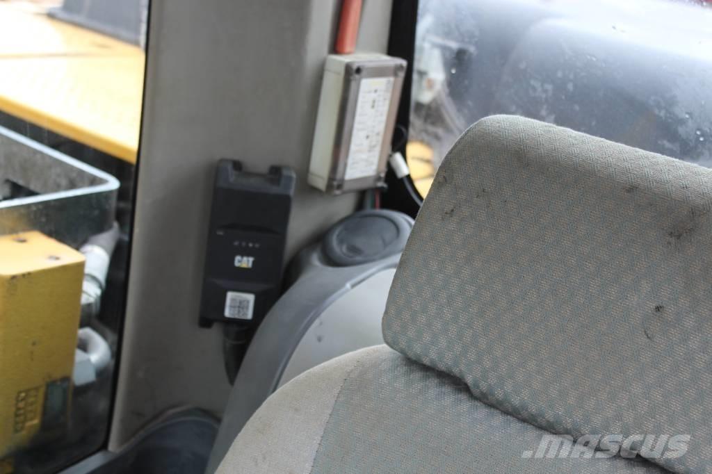 CAT 319 D L Εκσκαφείς με ερπύστριες