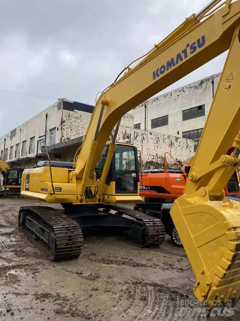 Komatsu 220 Εκσκαφείς με ερπύστριες