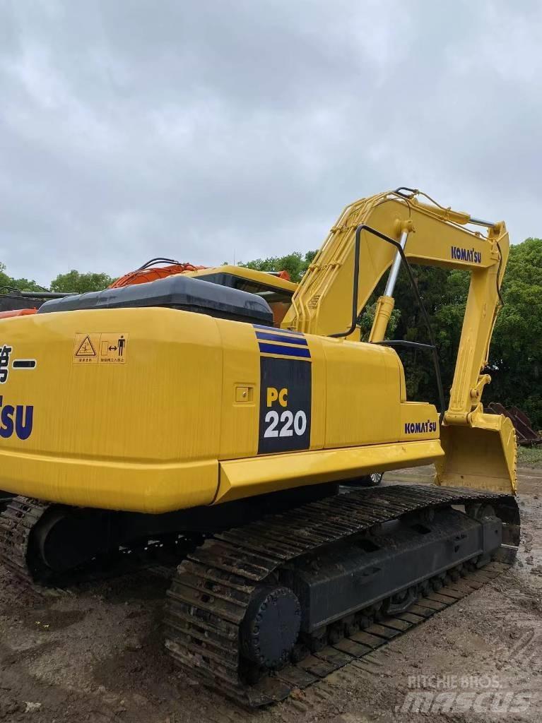 Komatsu 220 Εκσκαφείς με ερπύστριες