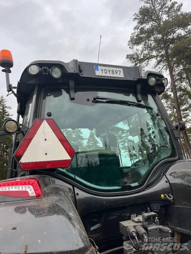Valtra T 214 D Τρακτέρ