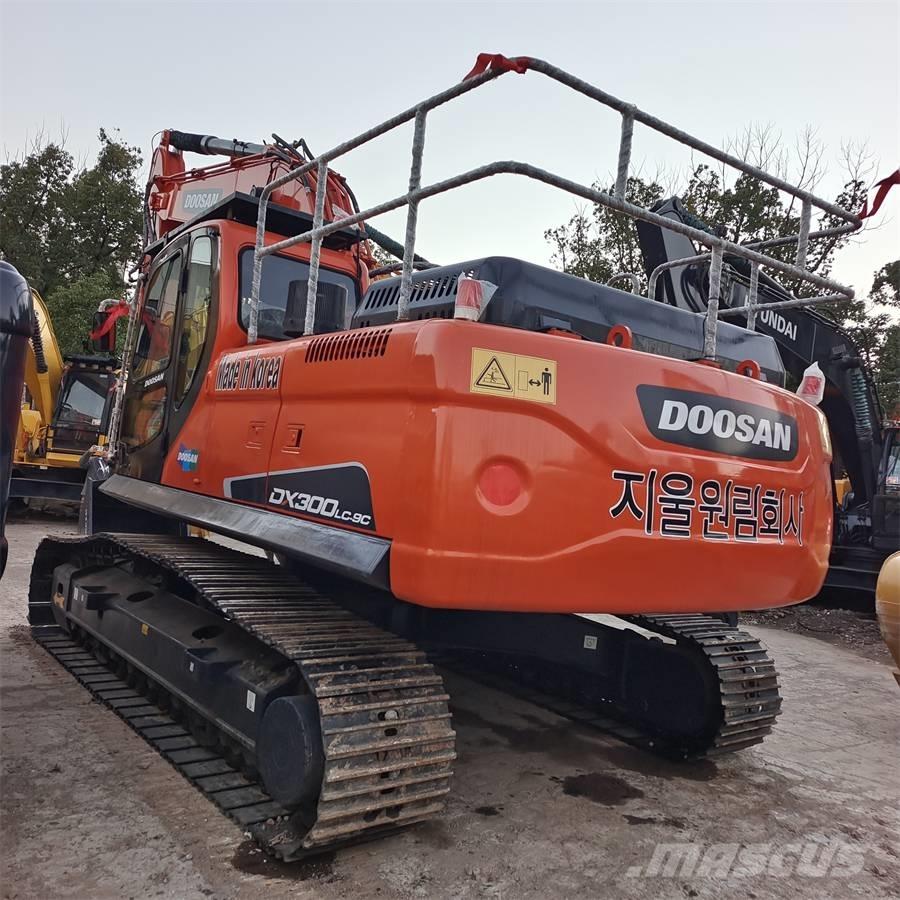 Doosan DX 300LC-9C Εκσκαφείς με ερπύστριες