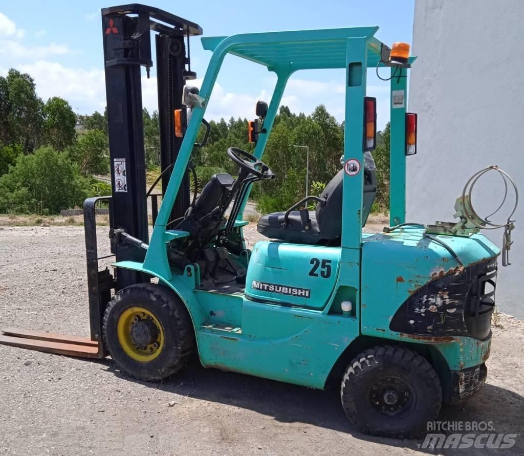 Mitsubishi FG25K Περονοφόρα ανυψωτικά κλαρκ με φυσικό αέριο LPG