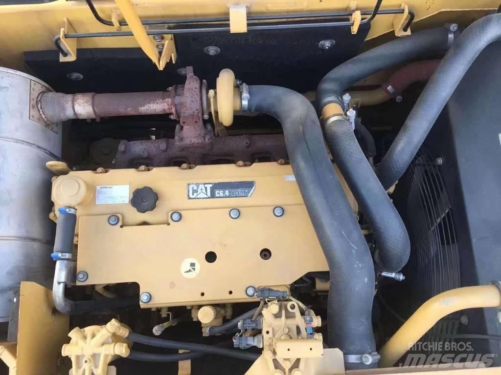 CAT 323 Εκσκαφείς με ερπύστριες