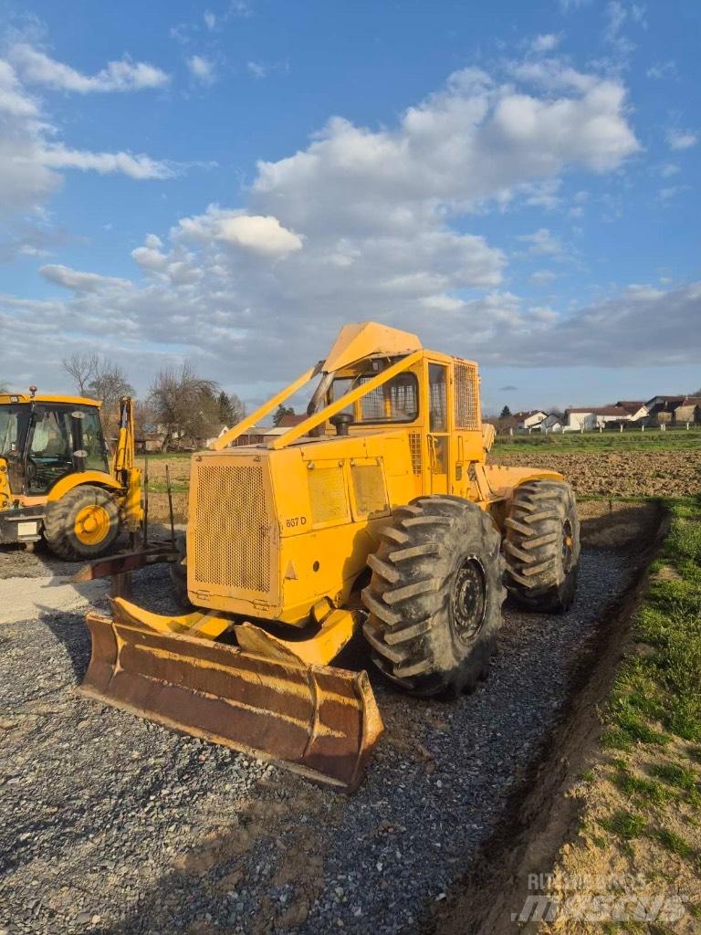 John Deere 667d Τρακτέρ δασοπονίας