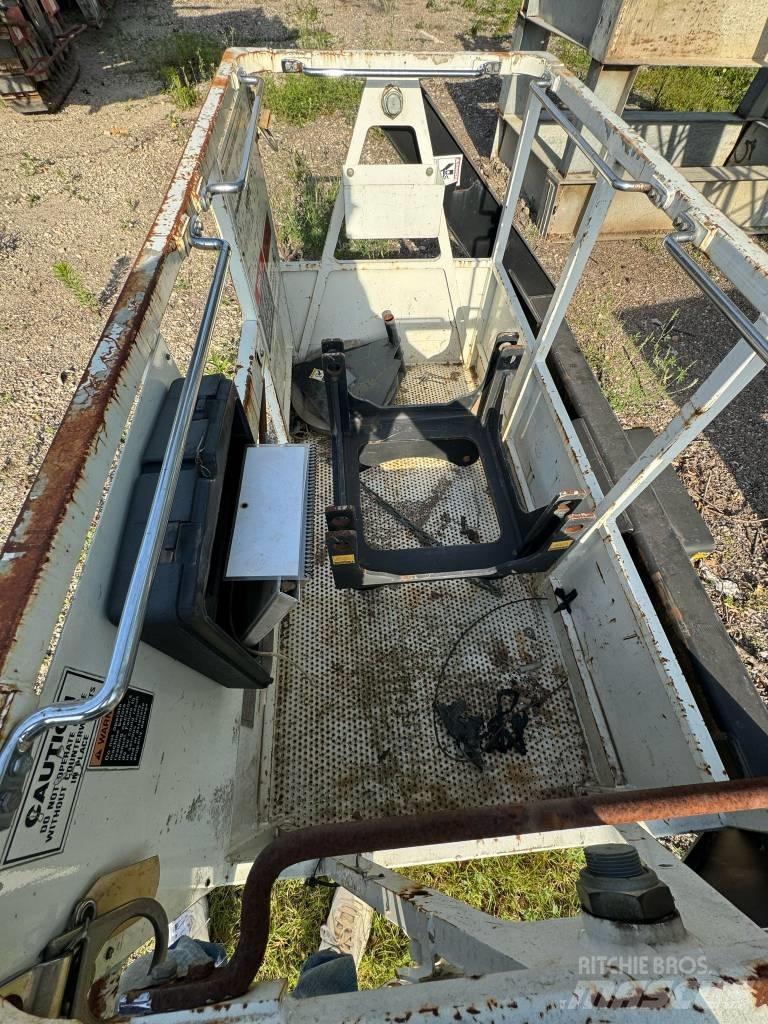 Mantis 10010MX Γερανοί με ερπύστριες