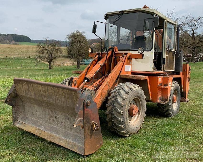 Schaeff SKB 902 Εκσκαφείς Φορτωτές τύπου JCB