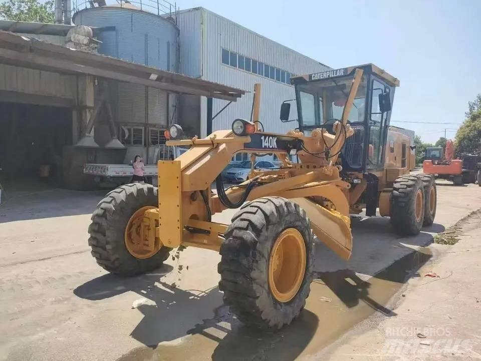 CAT 140K Γκρέιντερς
