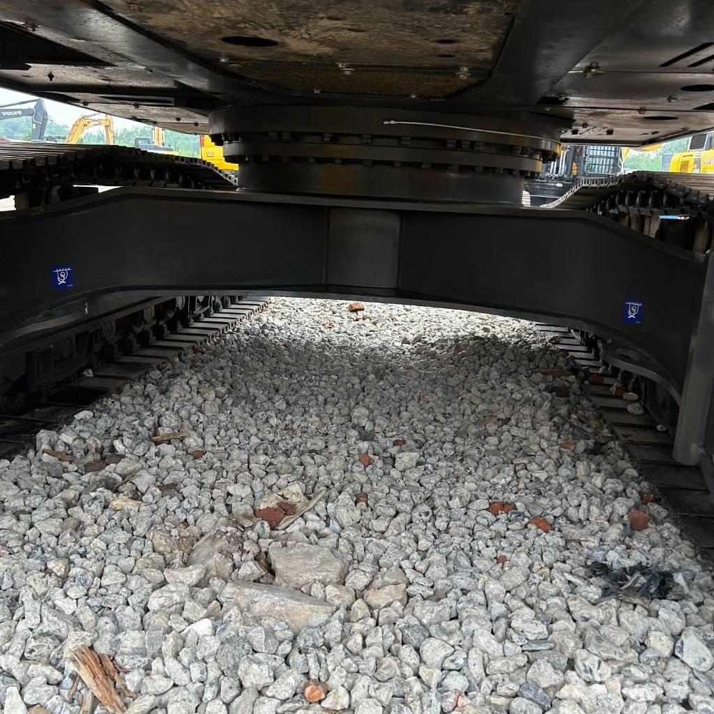 Volvo 240 Εκσκαφείς με ερπύστριες