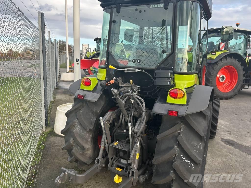 CLAAS Nexos 220 Τρακτέρ