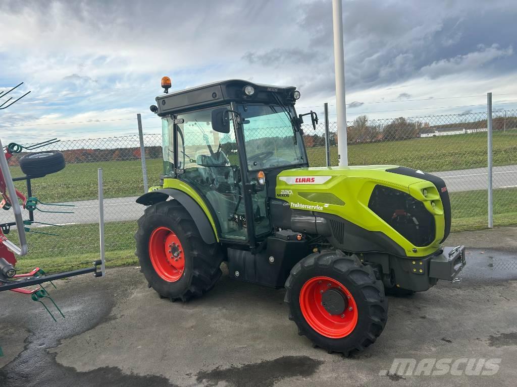 CLAAS Nexos 220 Τρακτέρ