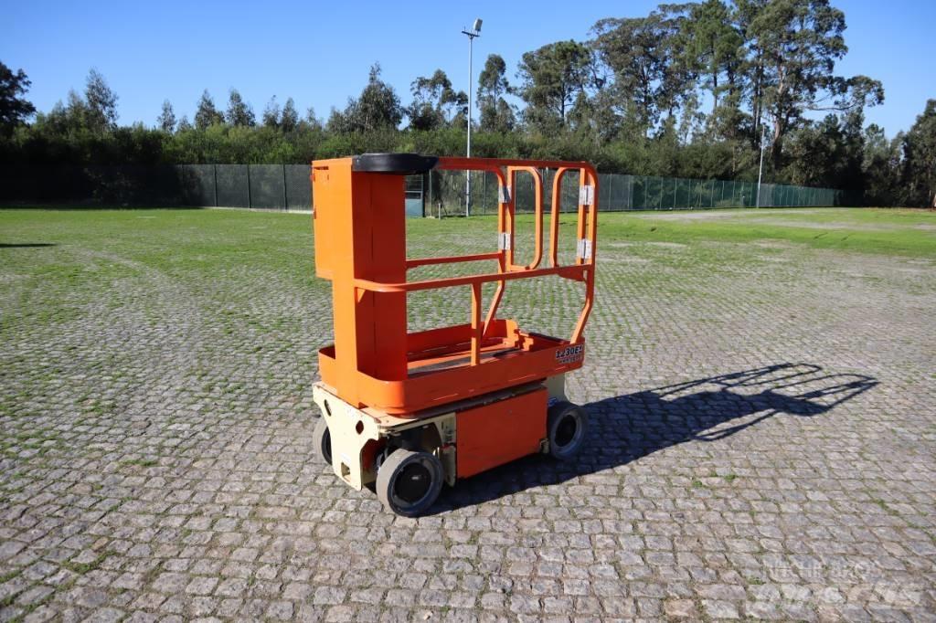 JLG 1230ES Ανυψωτήρες με κατακόρυφους πυλώνες