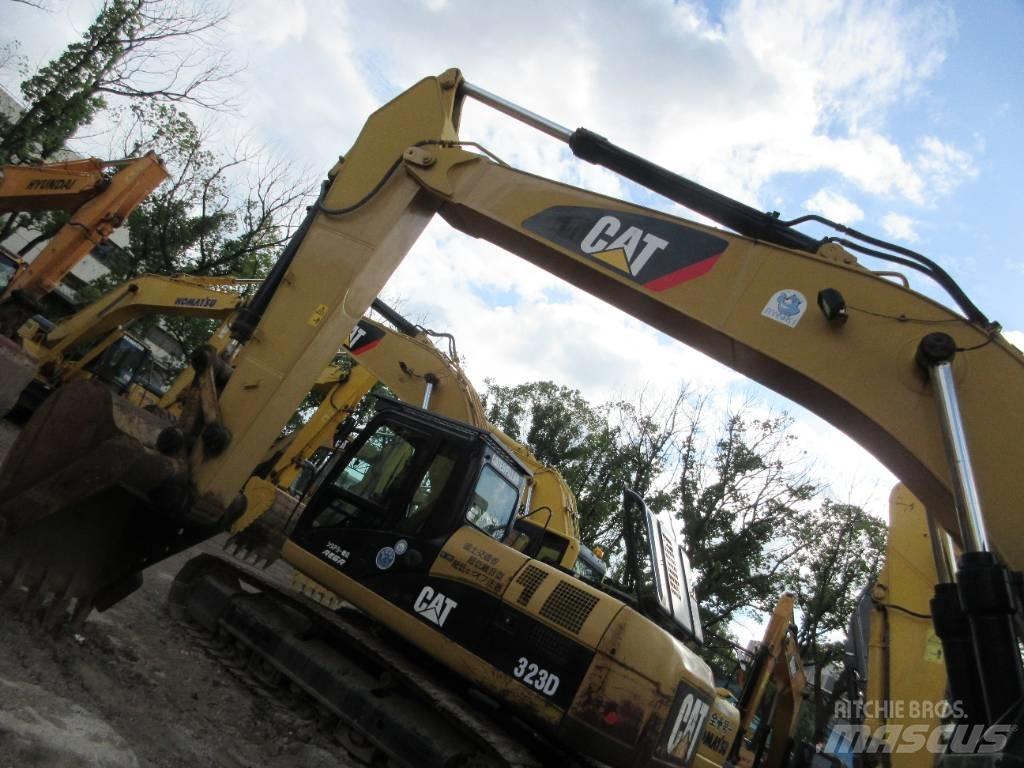 CAT 326 Εκσκαφείς με ερπύστριες