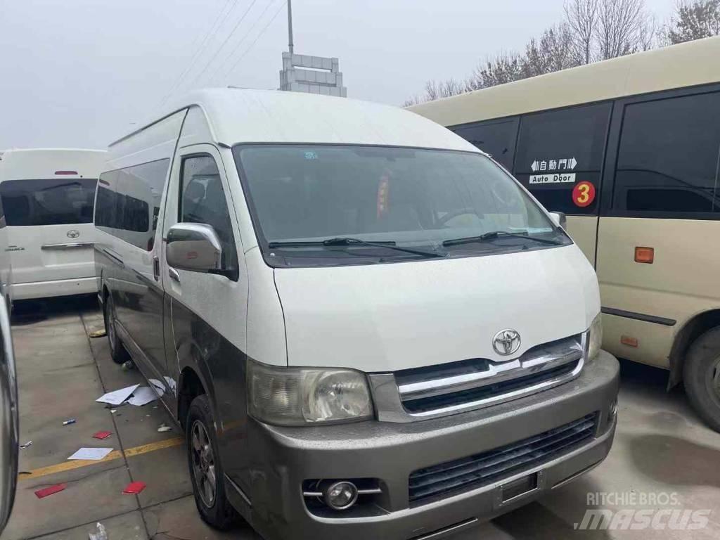 Toyota Hiace Υπεραστικά Λεωφορεία 