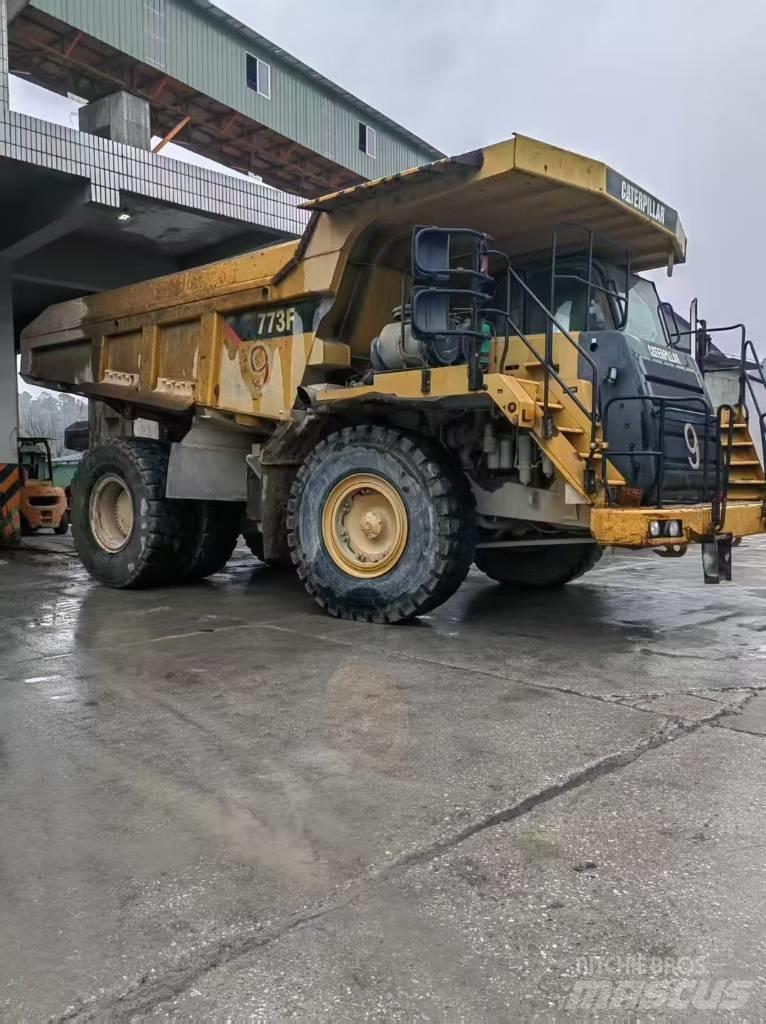 CAT 777E Σπαστό Dump Truck ADT