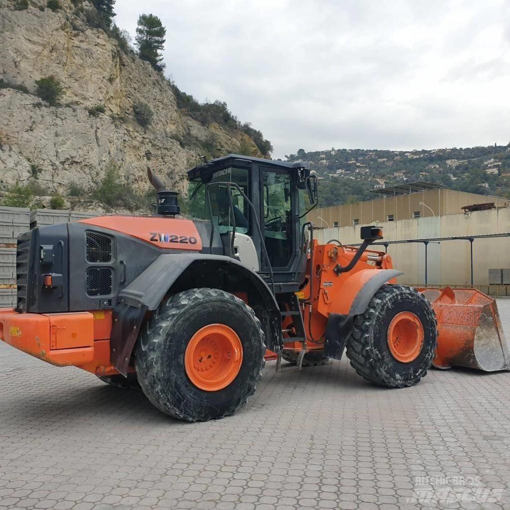 Hitachi ZW 220-5 Φορτωτές με λάστιχα (Τροχοφόροι)