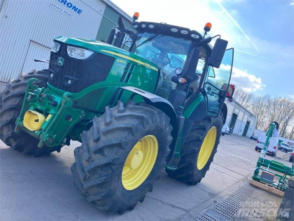 John Deere 6250R Τρακτέρ